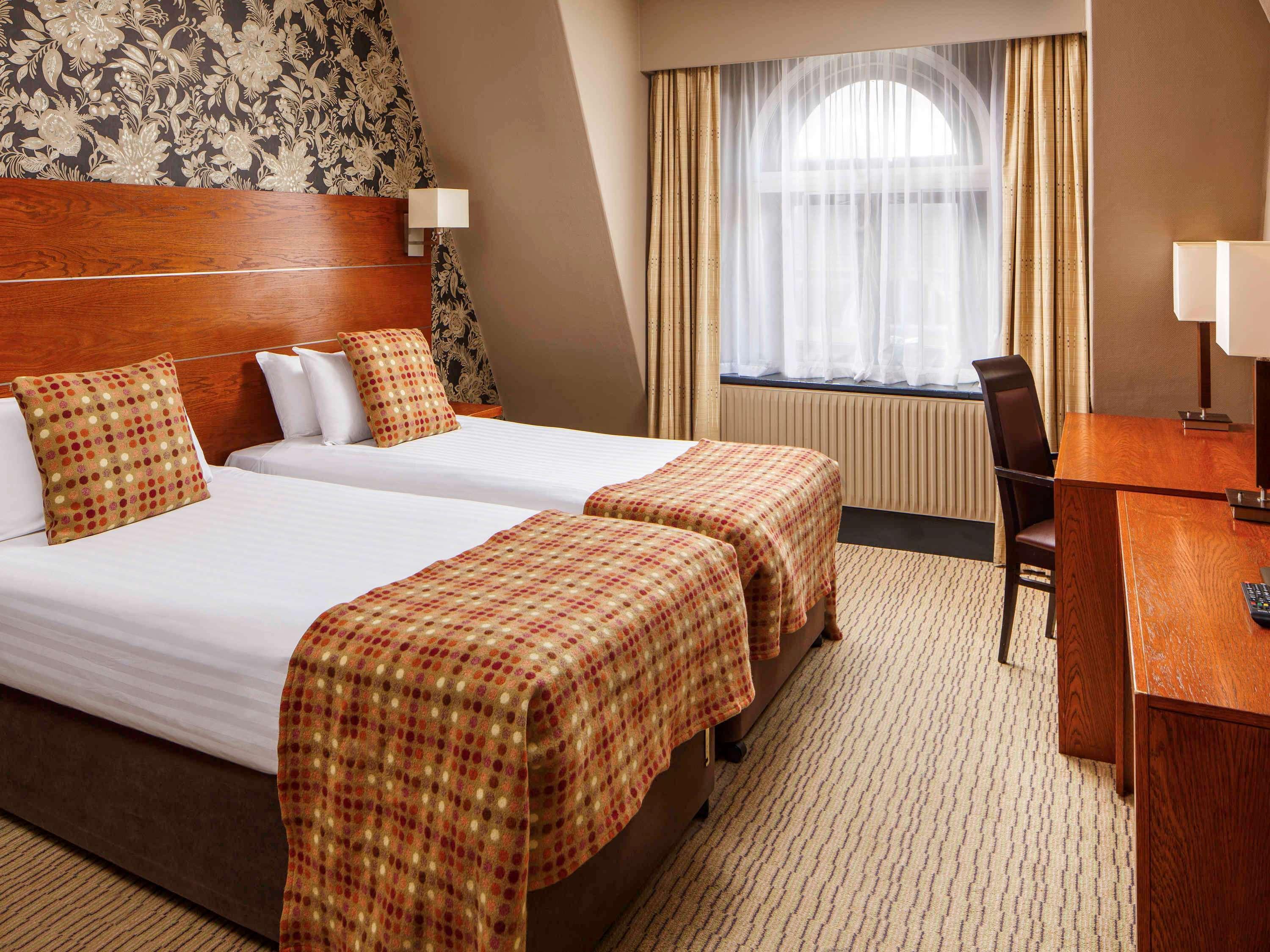 Mercure Leeds Parkway Hotel Екстериор снимка