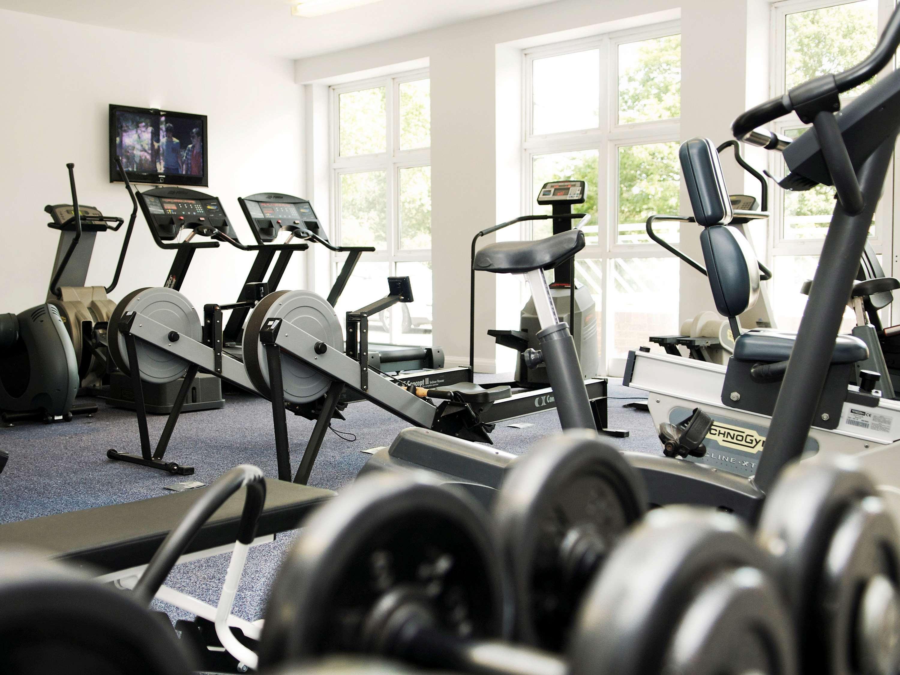 Mercure Leeds Parkway Hotel Екстериор снимка