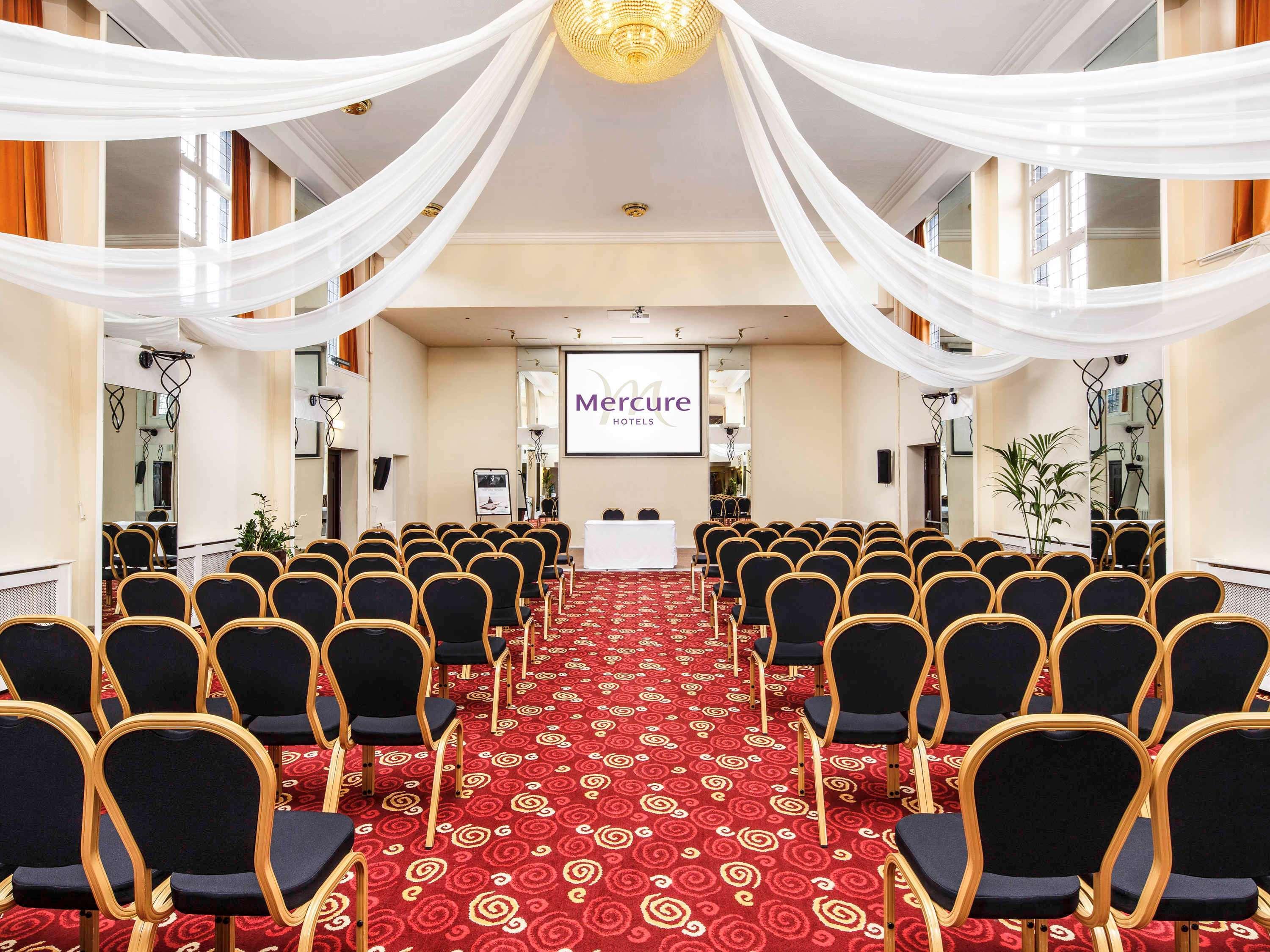 Mercure Leeds Parkway Hotel Екстериор снимка
