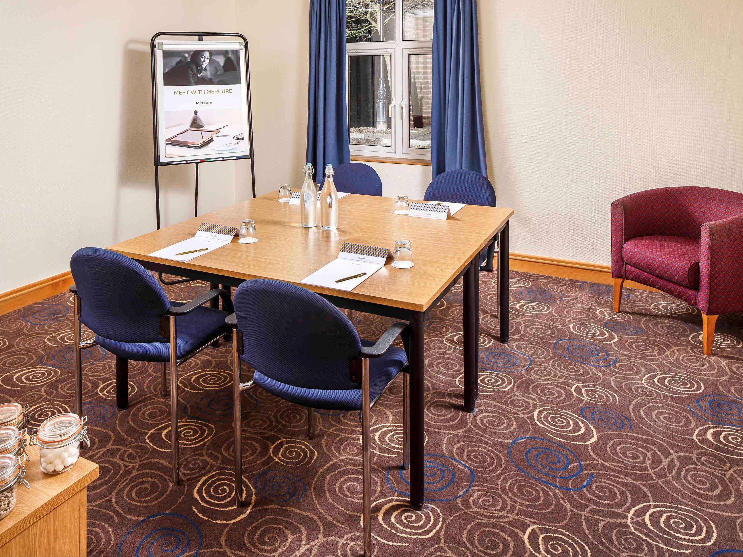 Mercure Leeds Parkway Hotel Екстериор снимка