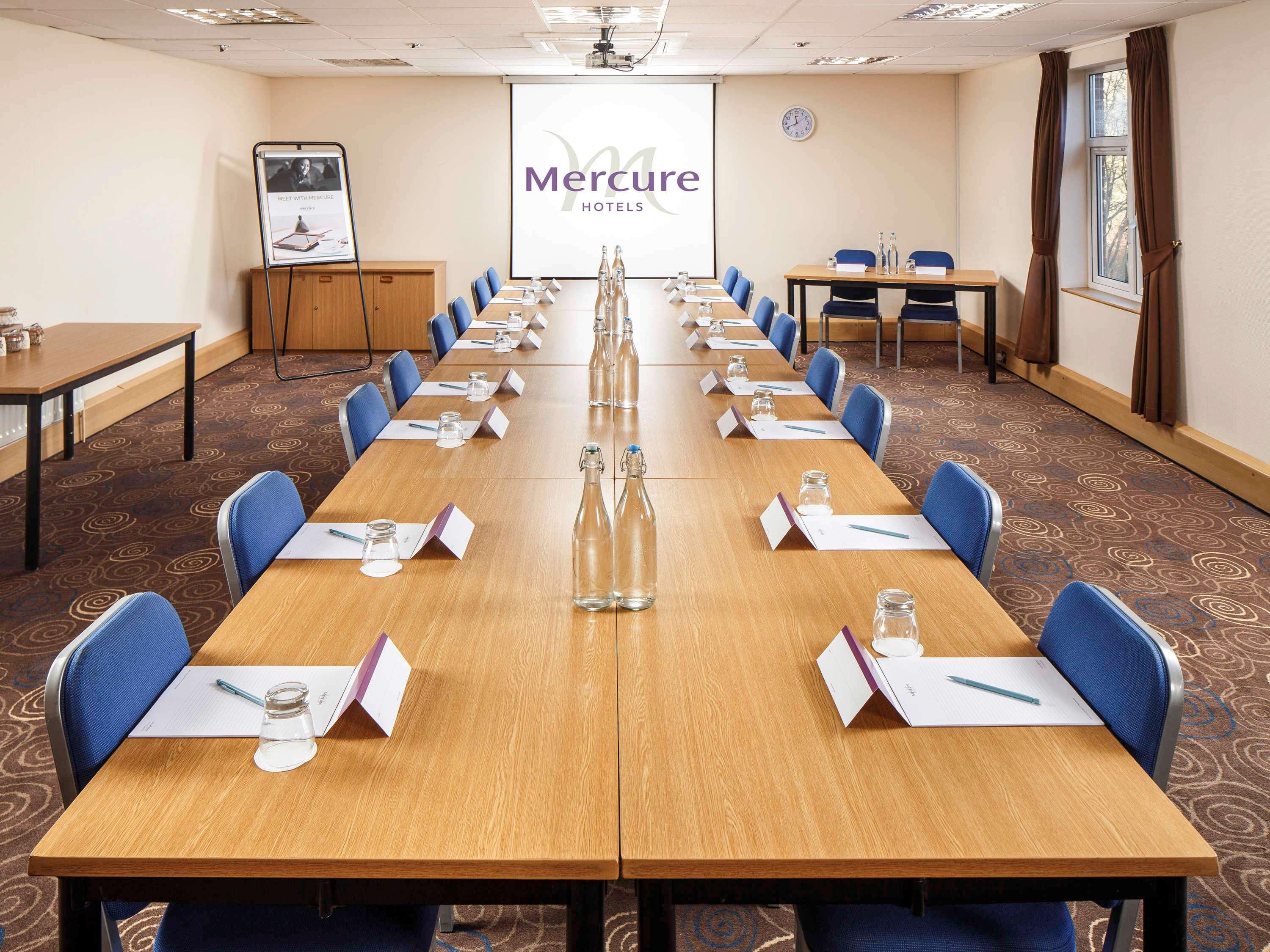 Mercure Leeds Parkway Hotel Екстериор снимка