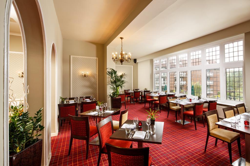 Mercure Leeds Parkway Hotel Екстериор снимка